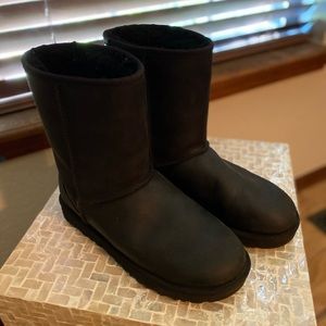 Black Leather Short Ugg Boots